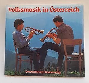 Bild des Verkufers fr Volksmusik in sterreich. Mit zahlr. Abb. zum Verkauf von Der Buchfreund