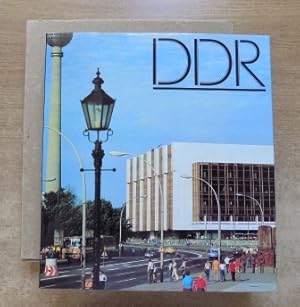 Bild des Verkufers fr Deutsche Demokratische Republik - Text-/Bildband ber die DDR. zum Verkauf von Antiquariat BcherParadies