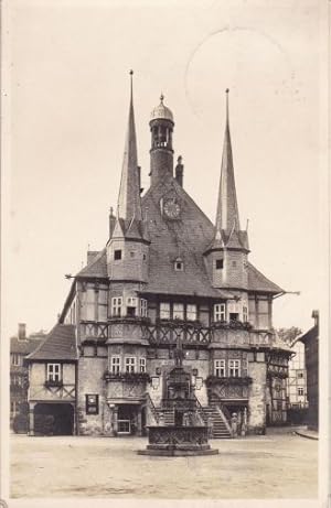 Imagen del vendedor de Rathaus. Ansichtskarte in Photodruck. Abgestempelt Wernigerode 10.09.1930. a la venta por Antiquariat Heinz Tessin