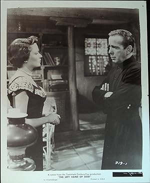 Image du vendeur pour The Left Hand of God 1955 8 x 10 Still Humphrey Bogart, Gene Tierney mis en vente par AcornBooksNH