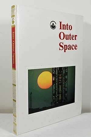 Imagen del vendedor de INTO OUTER SPACE a la venta por Lost Time Books