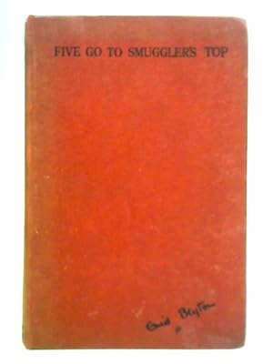 Immagine del venditore per Five Go to Smuggler's Top venduto da World of Rare Books