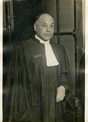 "Maitre FLACH avocat de GUALINO 1931" Photo de presse originale G. DEVRED / Agence ROL Paris (1931)