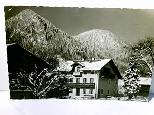 Ruhpolding. Haus Steinbach. Alte Ansichtskarte / Postkarte s/w. gel. 1967. Winterpanorama, Gebäud...