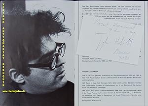 Immagine del venditore per 2 eigenhndig signierte und datierte Autogrammkarten in Programmheft der Auffhrung. venduto da Antiquariat Bebuquin (Alexander Zimmeck)