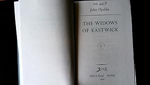 Bild des Verkufers fr The Widows of Eastwick: A novel. zum Verkauf von Antiquariat Bookfarm