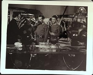 Image du vendeur pour Forbidden Planet 8 X 10 Still 1956 Walter Pidgeon, Anne Francis, Leslie Nielsen mis en vente par AcornBooksNH