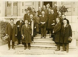 "Mr HEYMAN Ministre du Travail de Belgique à la Manufacture de Sèvres 1932" Photo de presse origi...