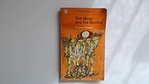 Imagen del vendedor de The moon and the bonfire a la venta por Goldstone Rare Books