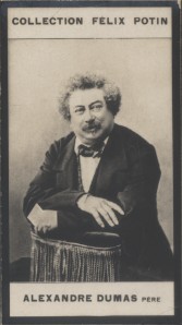 Photographie de la collection Félix Potin (4 x 7,5 cm) représentant : Alexandre Dumas père. Début...