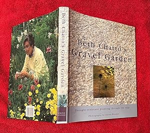 Immagine del venditore per Beth Chatto's Gravel Garden, Drought-resistant planting through the year (FIRST EDITION) venduto da CWM Rare Books, LLC