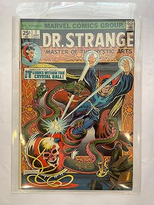 Dr.Strange Master of the MYSTIC arts: It LURKS with the Crystal Ball! Número 1.
