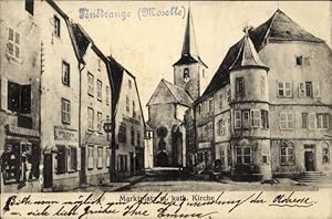 Ansichtskarte / Postkarte Fénétrange Finstingen Moselle, Marktplatz, Katholische Kirche