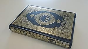 Bild des Verkufers fr The Noble Qur'an: The English Translation of the Meanings and Commentary zum Verkauf von Pieuler Store