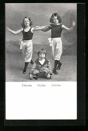 Bild des Verkufers fr Ansichtskarte Akrobaten Viktoria, Pipifax und Julietta zum Verkauf von Bartko-Reher