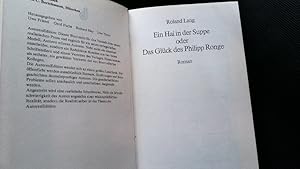 Bild des Verkufers fr Ein Hai in der Suppe oder das Glck des Philipp Ronge. Roman. zum Verkauf von Antiquariat Bookfarm