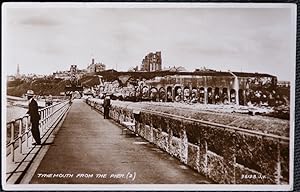 Imagen del vendedor de Tynemouth Postcard Vintage View The Pier Real Photo a la venta por Postcard Anoraks