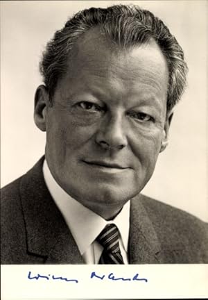 Bild des Verkufers fr Ansichtskarte / Postkarte Bundeskanzler Willy Brandt, Vorsitzender der SPD, Portrait zum Verkauf von akpool GmbH