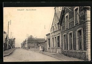Carte postale Thiant, Rue de Denain