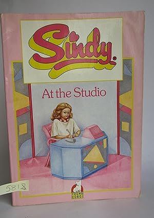 Immagine del venditore per Sindy at the Studio venduto da Waimakariri Books and Prints Limited