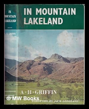 Imagen del vendedor de In mountain lakeland a la venta por MW Books Ltd.