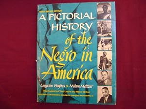 Imagen del vendedor de A Pictorial History of the Negro in America. a la venta por BookMine