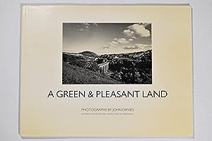 Immagine del venditore per A GREEN & PLEASANT LAND venduto da Lost Time Books