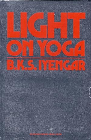 Bild des Verkufers fr Light on Yoga zum Verkauf von Cider Creek Books