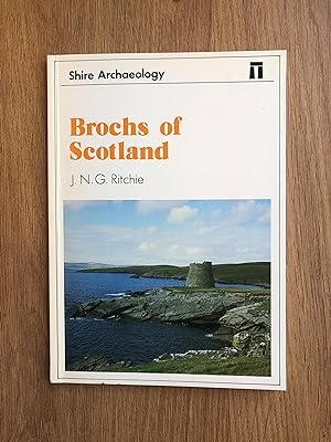 Imagen del vendedor de BROCHS OF SCOTLAND (Shire Archaeology) a la venta por Old Hall Bookshop, ABA ILAB PBFA BA