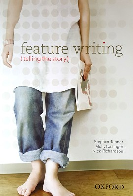 Imagen del vendedor de Feature Writing: Telling The Story a la venta por Marlowes Books and Music
