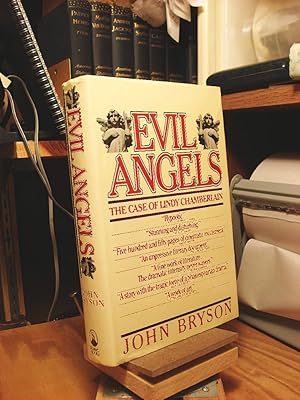 Imagen del vendedor de Evil Angels a la venta por Henniker Book Farm and Gifts