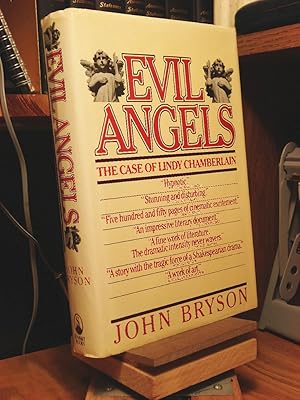 Imagen del vendedor de Evil Angels a la venta por Henniker Book Farm and Gifts