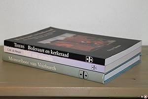 Bild des Verkufers fr 3 boeken over de Middeleeuwen uitgegeven door Uitgeverij Verloren - 1) THIERS, Bedevaart en kerkeraad. De Amersfoortse vrouwevaart van 1444 tot 1720. - 2) BOOMA, Dit is het memoriboec van Voirburch. Het memorieregister, tevens cartularium van de parochie Voorburg (1338) 1435-1566. - 3) MEYER, Min en onmin. Mannen en vrouwen over hun samen leven aan het einde van de vijftiende eeuw. Middeleeuwse Studies en Bronnen 11. zum Verkauf von Emile Kerssemakers ILAB