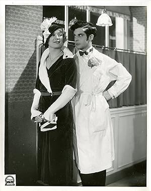 "COIFFEUR POUR DAMES" Réalisé par René GUISSART en 1932 d'après la pièce de Paul ARMONT et Marcel...