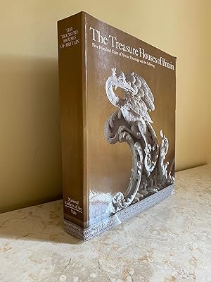Immagine del venditore per The Treasure Houses of Britain | Five (500) Hundred Years of Private Patronage and Art Collecting | Catalogue of an Exhibition Held in New York of the Best Antiques and Heirlooms from British Stately Homes. venduto da Little Stour Books PBFA Member