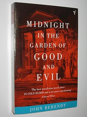 Bild des Verkufers fr Midnight in the Garden of Good and Evil : A Savannah Story zum Verkauf von Manyhills Books