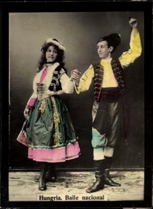 Foto Ungarn, Baile nacional, Paar in Volkstrachten - Alrededor del Mundo, Obsequio de Susini