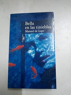 Imagen del vendedor de Bella en las tinieblas a la venta por Libros Ambig