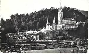 Bild des Verkufers fr POSTAL L03871: Vista de la Basilica de Lourdes zum Verkauf von EL BOLETIN
