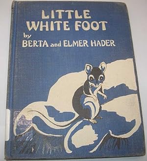 Imagen del vendedor de Little White Foot a la venta por Easy Chair Books