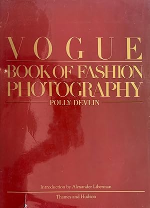 Seller image for VOGUE BOOK OF FASHION PHOTOGRAPHY for sale by libreria minerva