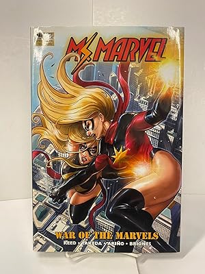 Bild des Verkufers fr Ms. Marvel - Volume 8: War of the Marvels zum Verkauf von Chamblin Bookmine