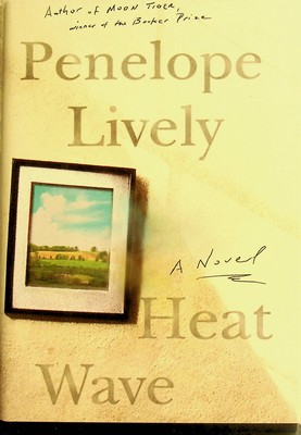 Bild des Verkufers fr Heat Wave: A Novel zum Verkauf von Kennys Bookshop and Art Galleries Ltd.