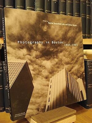Bild des Verkufers fr Photography in Boston, 1955-1985: 1955-1985 zum Verkauf von Henniker Book Farm and Gifts