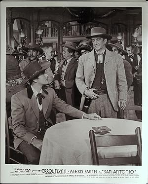 Immagine del venditore per San Antonio 8 X 10 Still 1945 Errol Flynn, Alexis Smith, S.Z. Sakall venduto da AcornBooksNH