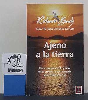 Seller image for Ajeno a la tierra for sale by MONKEY LIBROS
