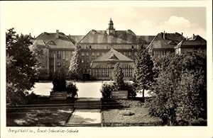 Bild des Verkufers fr Ansichtskarte / Postkarte Burgstdt in Sachsen, Ernst-Schneller-Schule, Auenansicht zum Verkauf von akpool GmbH