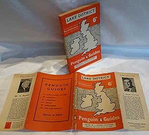 Imagen del vendedor de Lake District. With an 8-Page Atlas of Bartholomew's Maps in Three Colours. FIRST PENGUIN EDITION IN DW. a la venta por Addyman Books