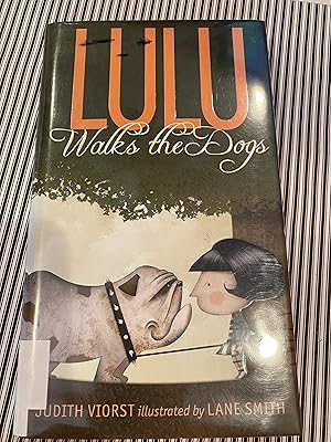 Image du vendeur pour Lulu's Walks the Dogs mis en vente par Happy Heroes