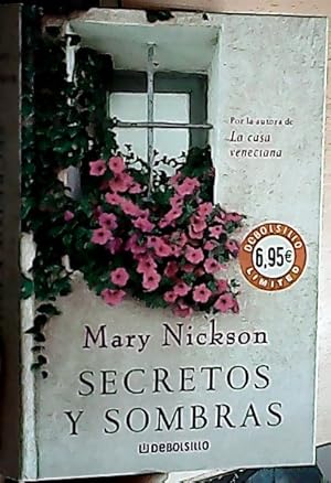 Imagen del vendedor de Secretos y sombras a la venta por Librera La Candela